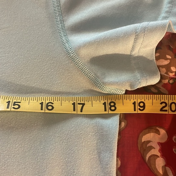 ☄️2 for $14 Sale💫Nike Dri-Fit Short Sleeve V Neck T-Shirt, Sz M Regular Fit - Picture 8 of 10